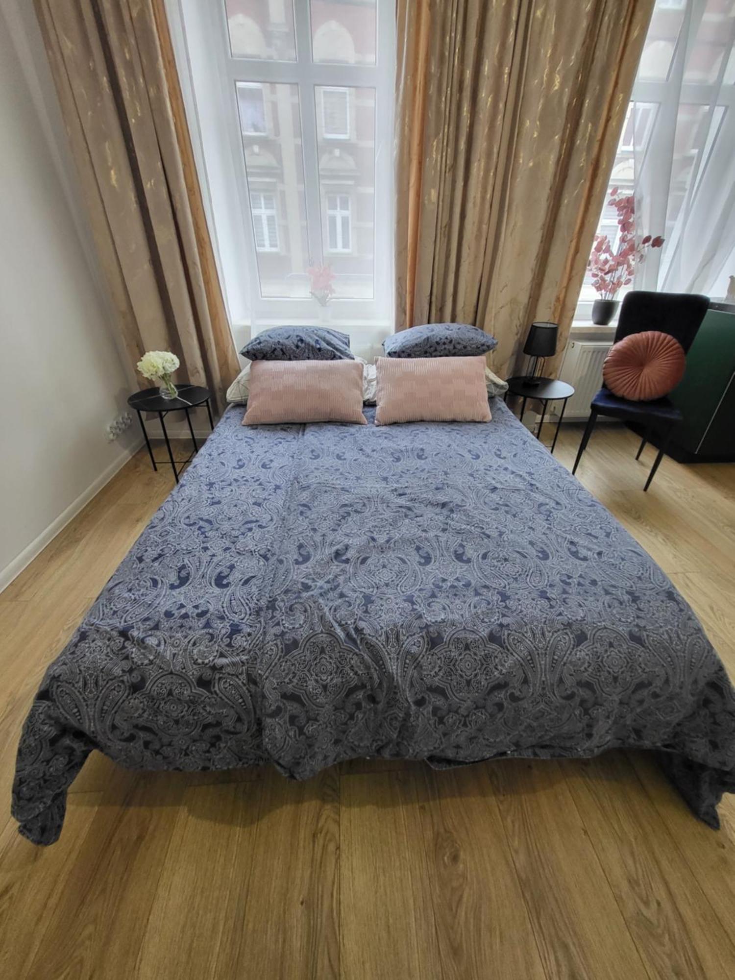 Apartament -Studio 3 Gliwice Bagian luar foto