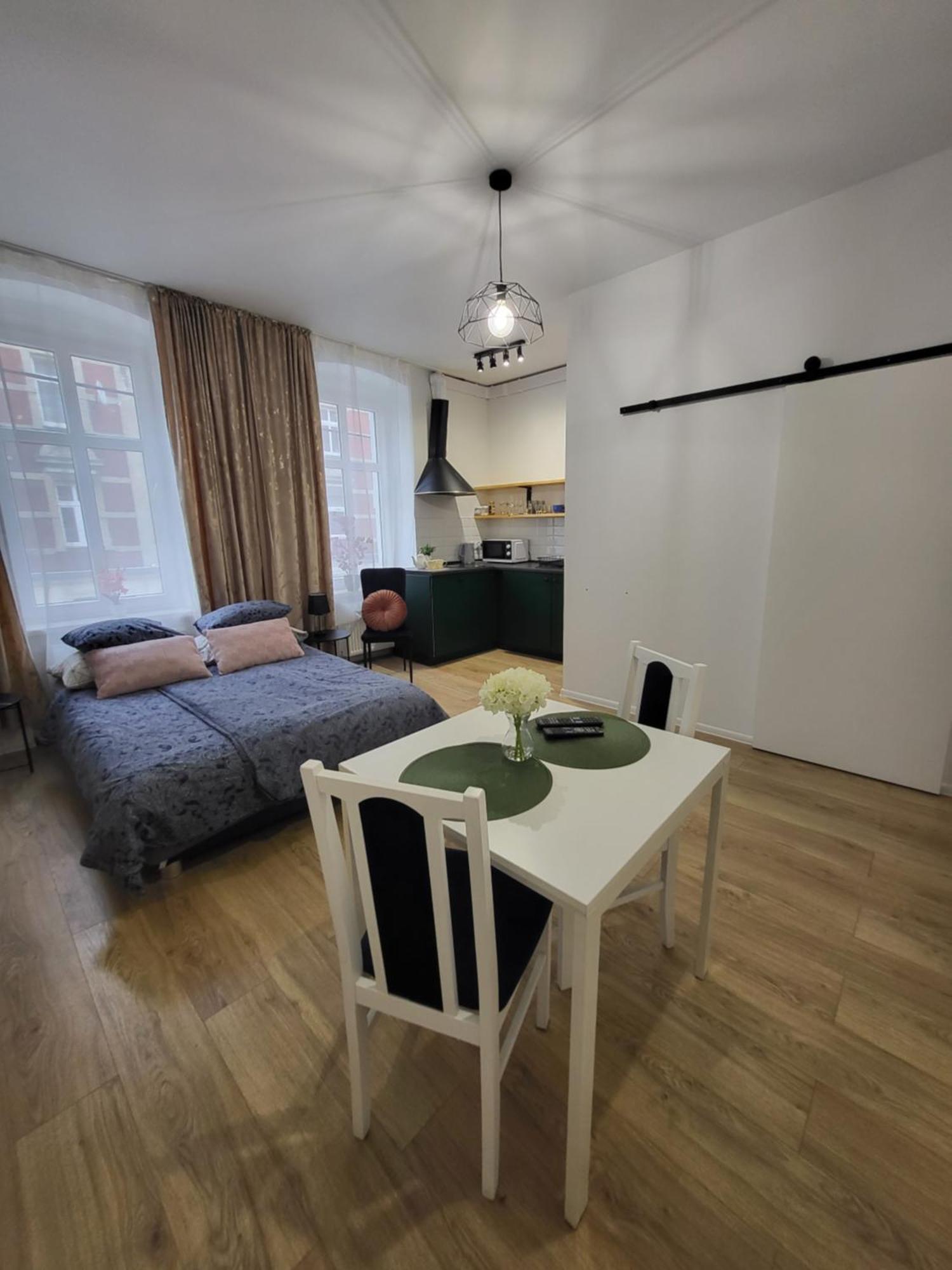 Apartament -Studio 3 Gliwice Bagian luar foto
